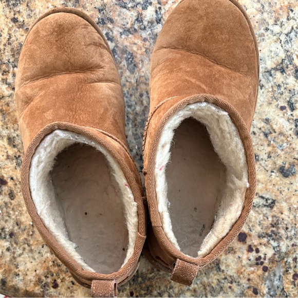 UGG Classic Ultra Mini - Picture 7 of 8